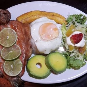 Bandeja con trucha